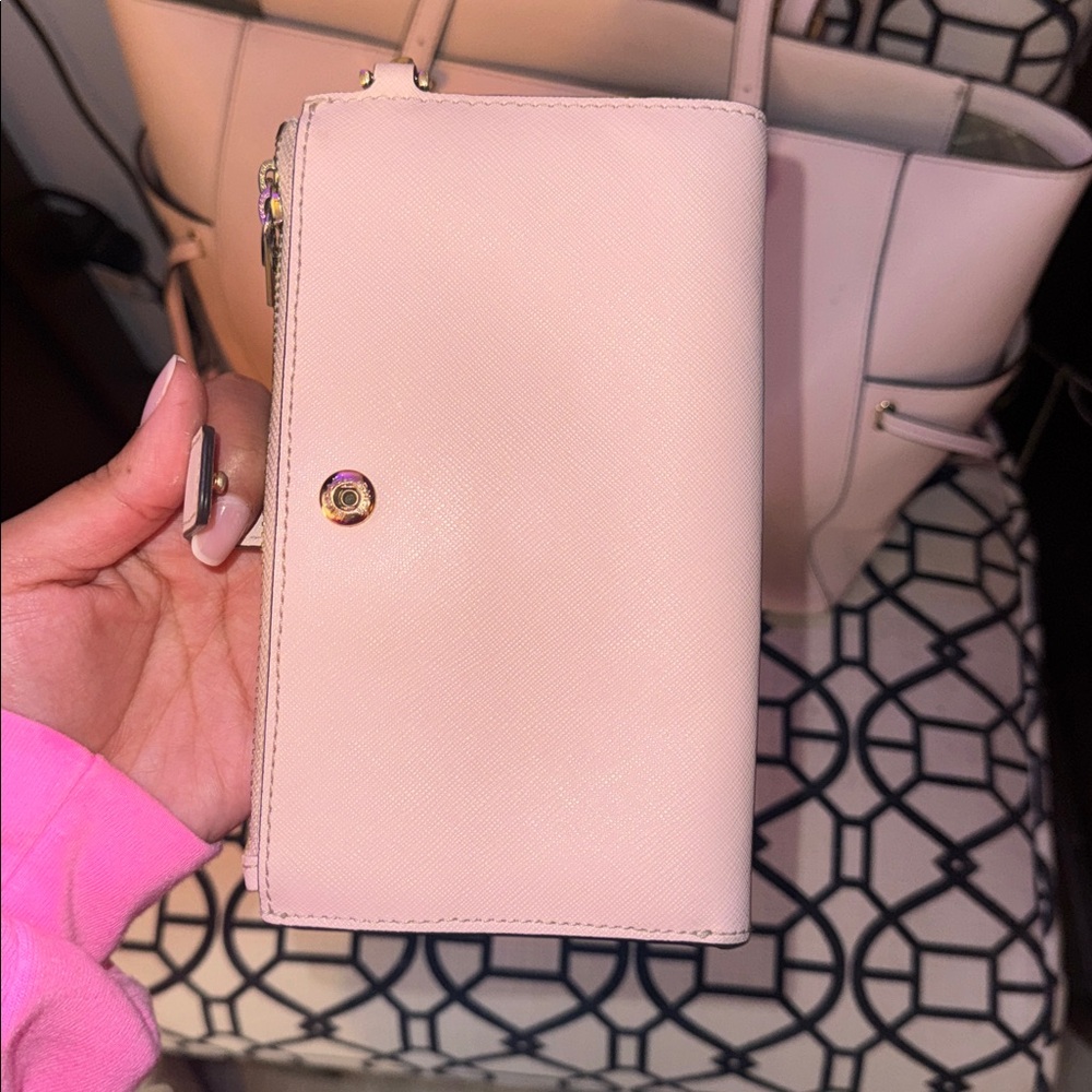 Michael Kors Blush Pink Tote and Matching Wallet - Picture 7 of 8